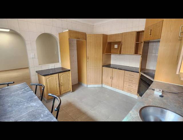 3 BEDROOM HOUSE FOR SALE IN BRACKENHURST